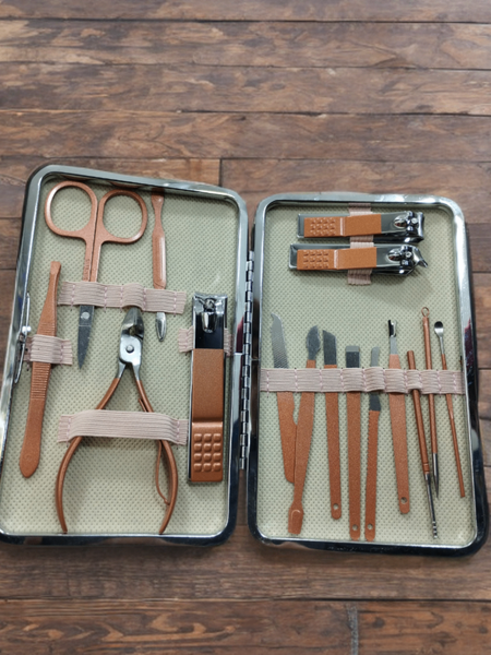 Маникюрные наборы