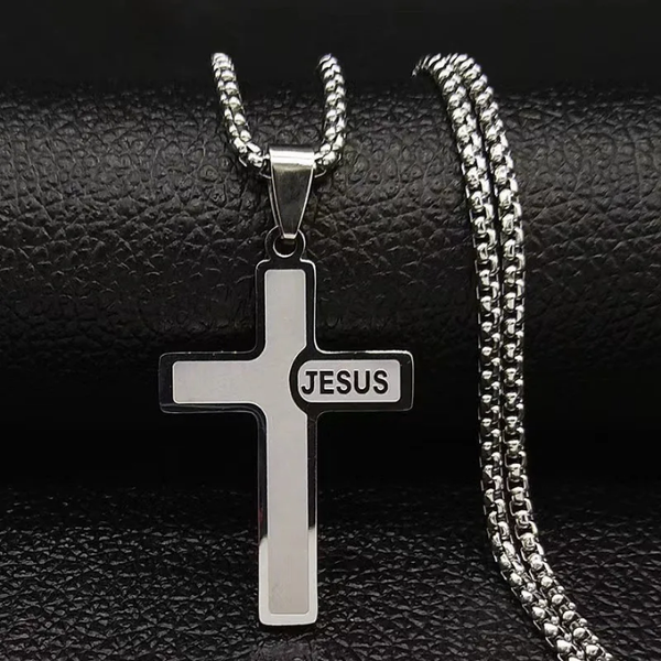 Collier croix Jésus doré