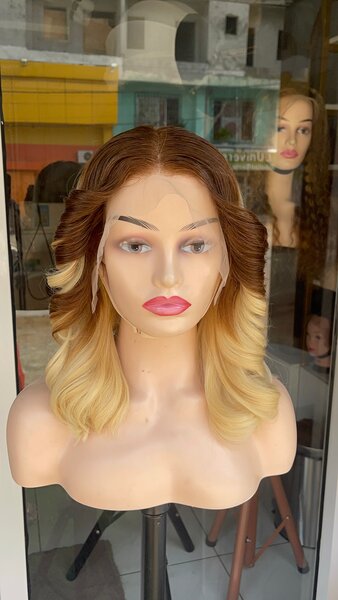 Coupe carré deux thon blonde