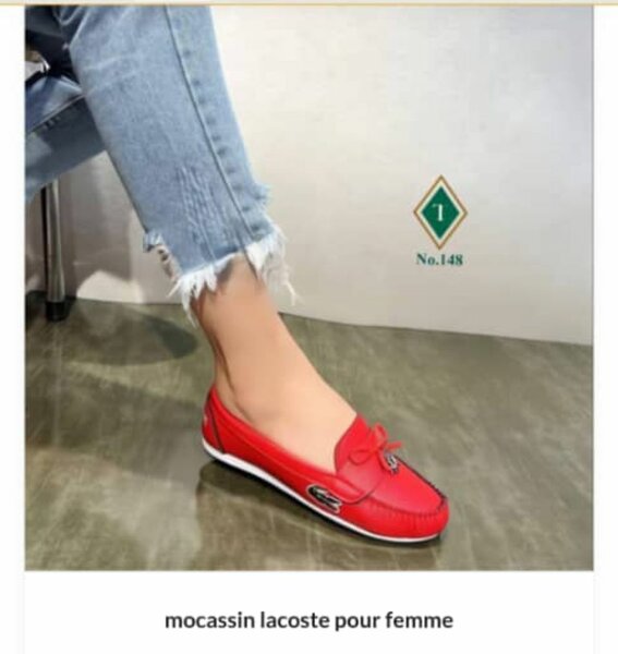 Mocassins rouges élégants femme