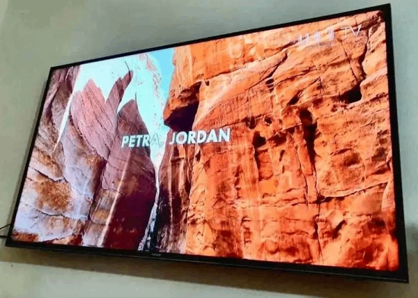 Téléviseur LED UHD Smart