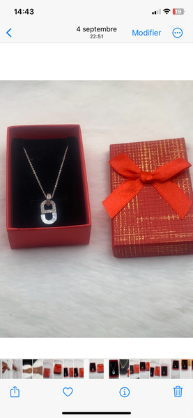 Collier élégant en acier inoxydable