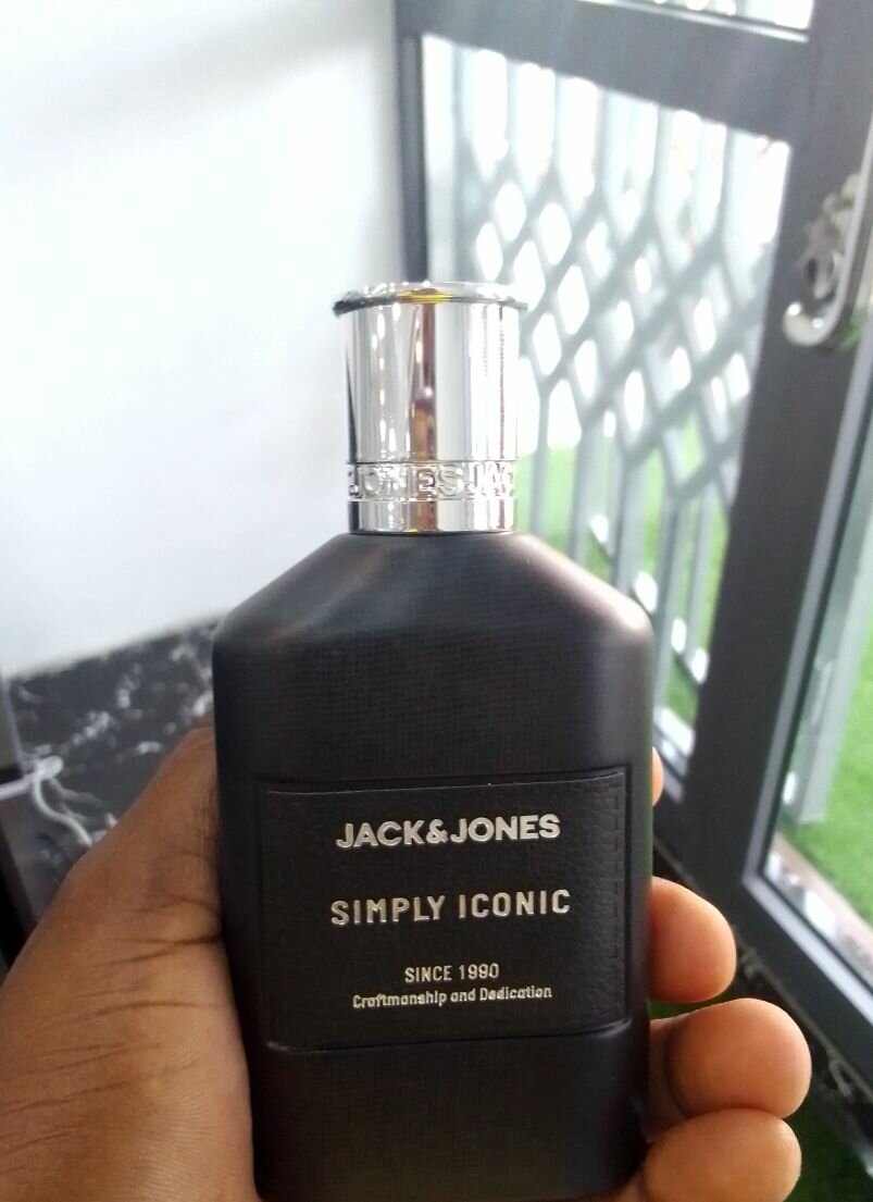 JACK AND JONES
