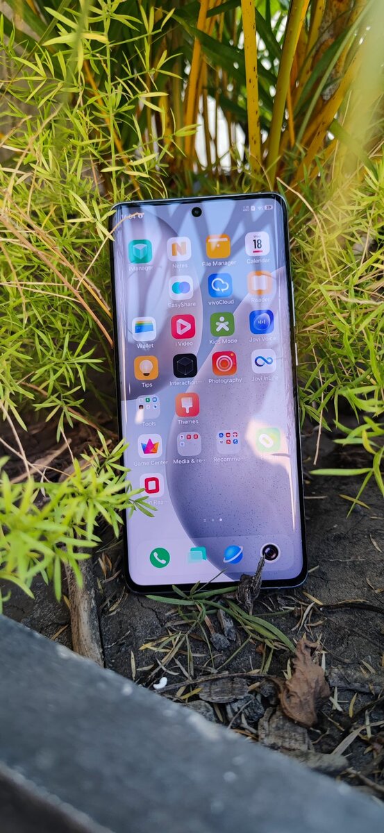 Vivo x60 pro+ 256 12gb ram