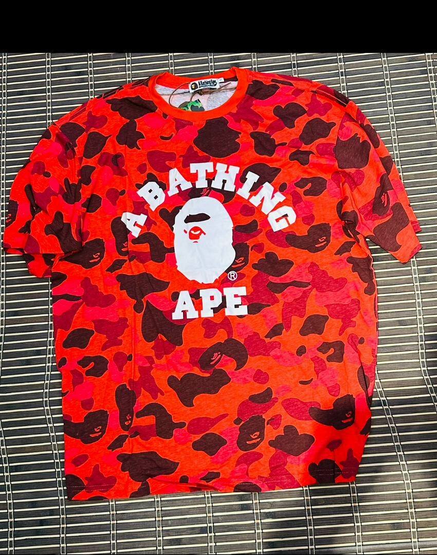 Tee shirt ( bape , anti social)