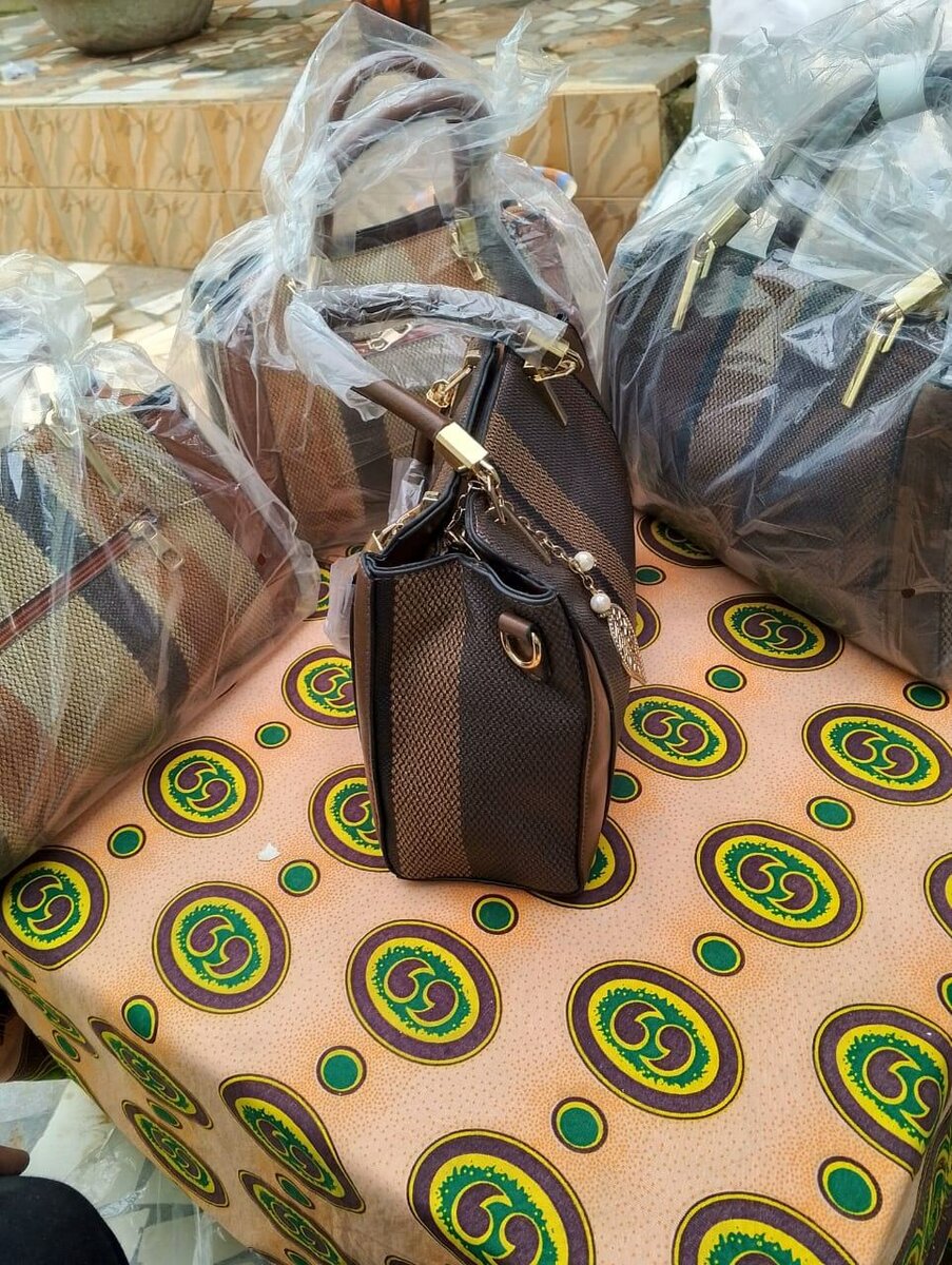 Sac à main en toile élégante