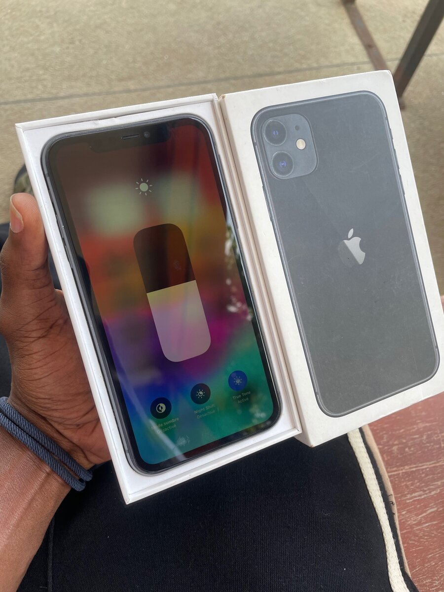 iPhone 11 Simple 64G Noire