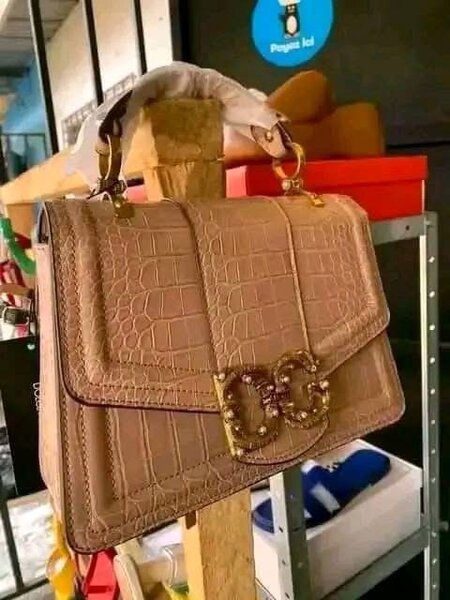 Sac à main élégant en cuir