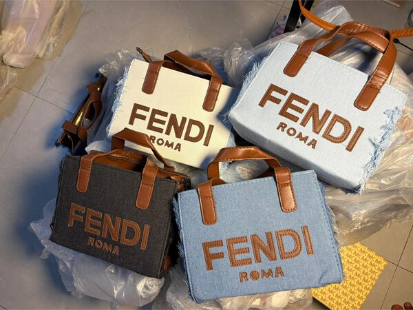 Sac Fendi en denim