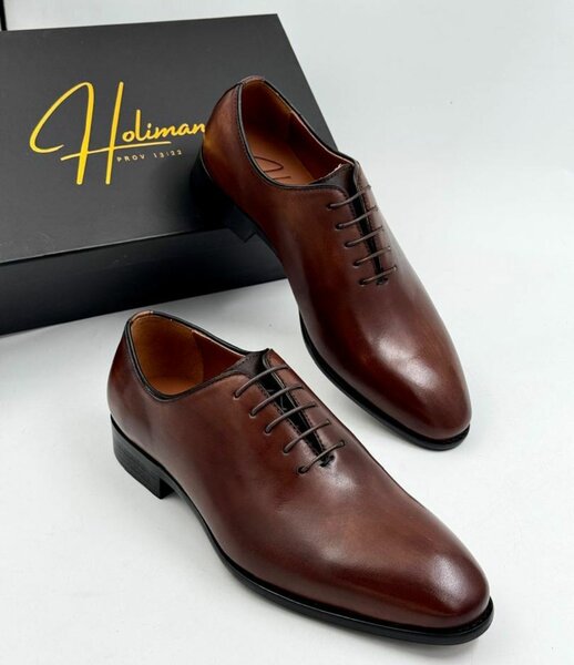 Solid Branded Leather Executive Shoes