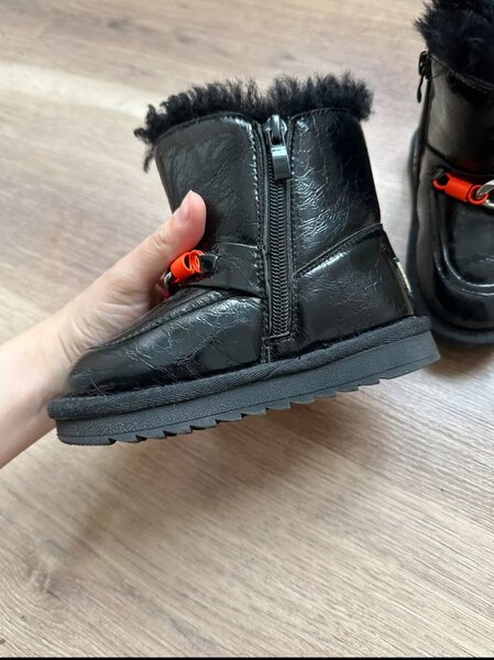 Детские ботинки