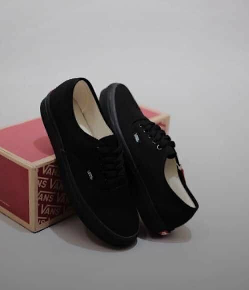 Chaussures noires casual élégantes