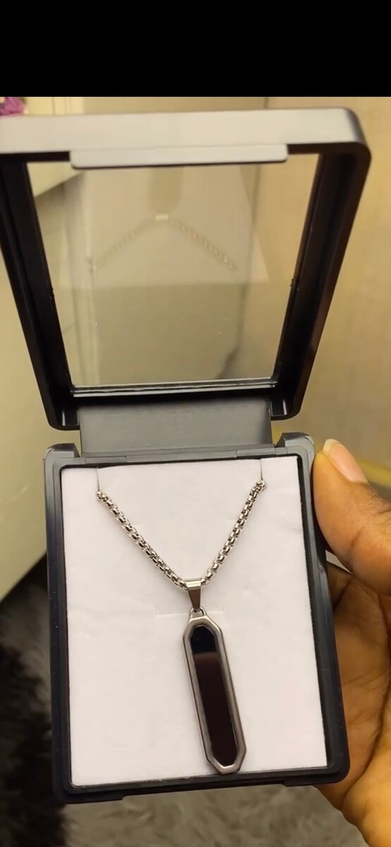 Collier Pierre Noire Élégante