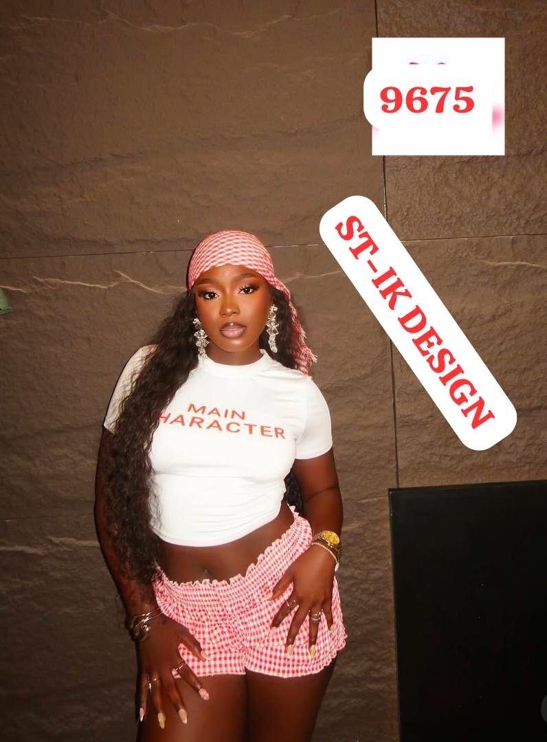 T-shirt "Main Character" femme