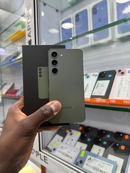 Samsung Galaxy S23 Smartphone