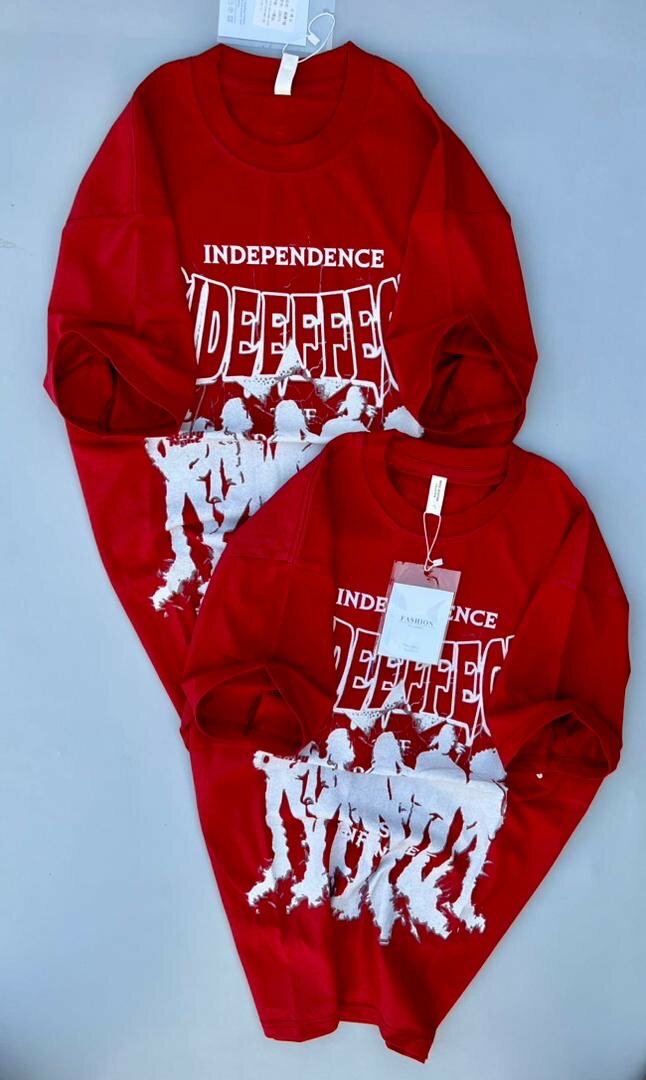 T-shirt rouge graphisme tendance