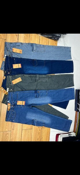 6 pocket baggy jeans