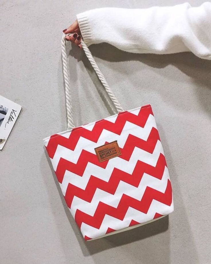 Sac cabas à motif chevron rouge