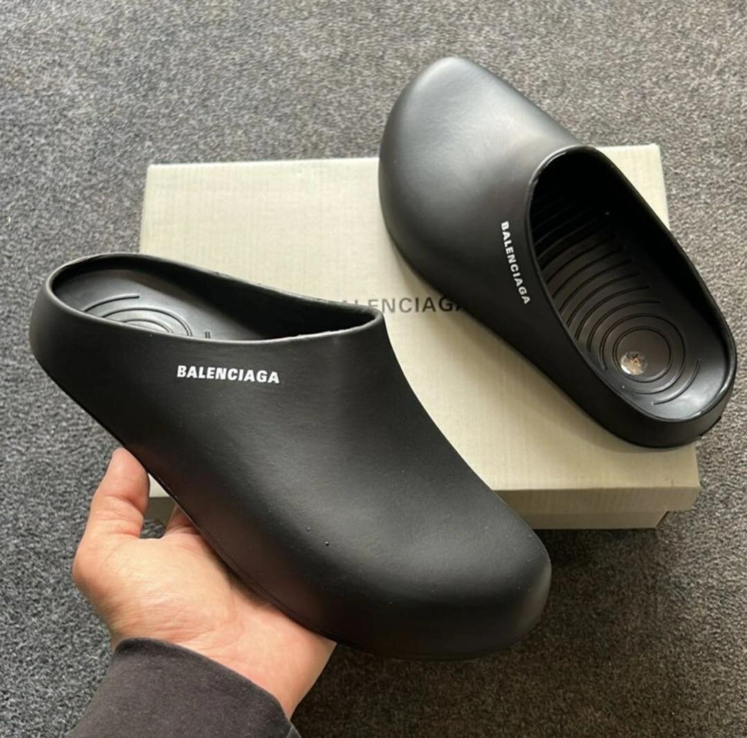 Balenciaga slides