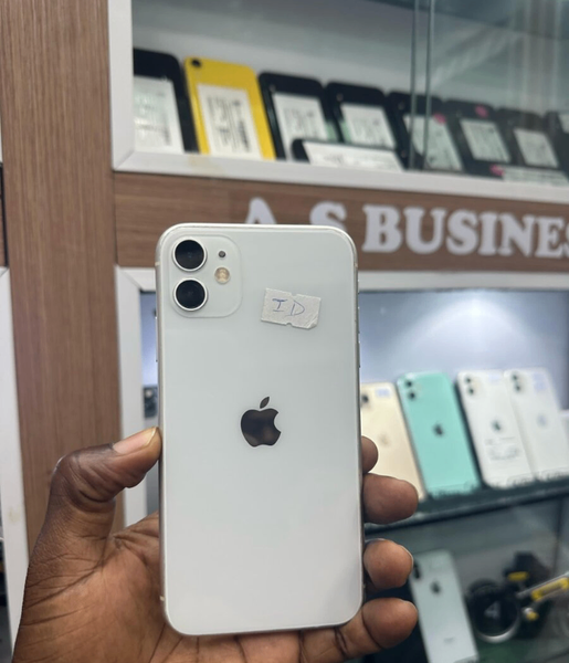 iPhone 11 simple
