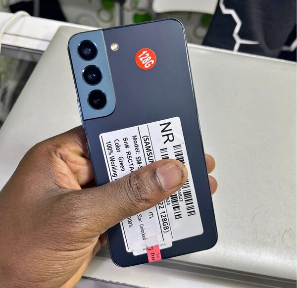 Samsung Galaxy S21 Triple Cam