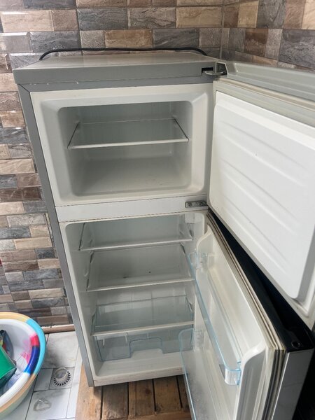 Hisense Top-Freezer Refrigerator