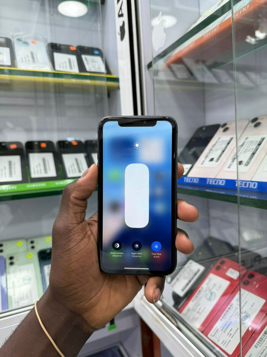 11 simple 64 Go sans ID