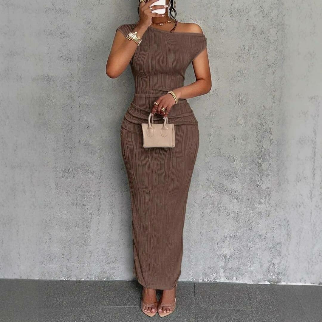 Robe Élégante Épaule Dénudée