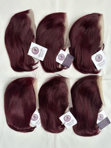 Perruque en dentelle bordeaux