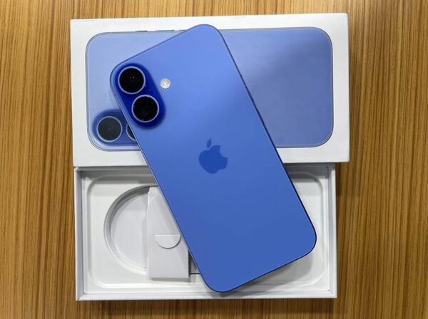 iPhone 16 Bleu Neuf