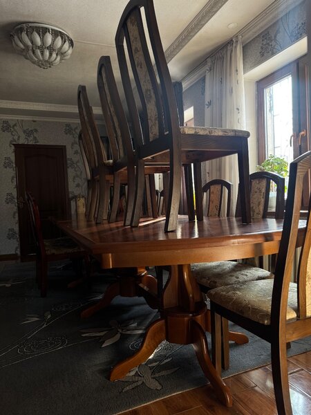 Большой Стол со стульями