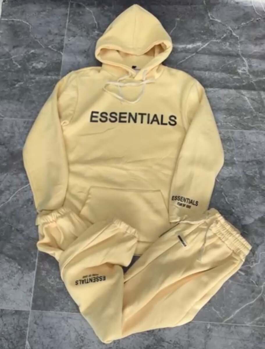 Ensemble de survêtement Essentials