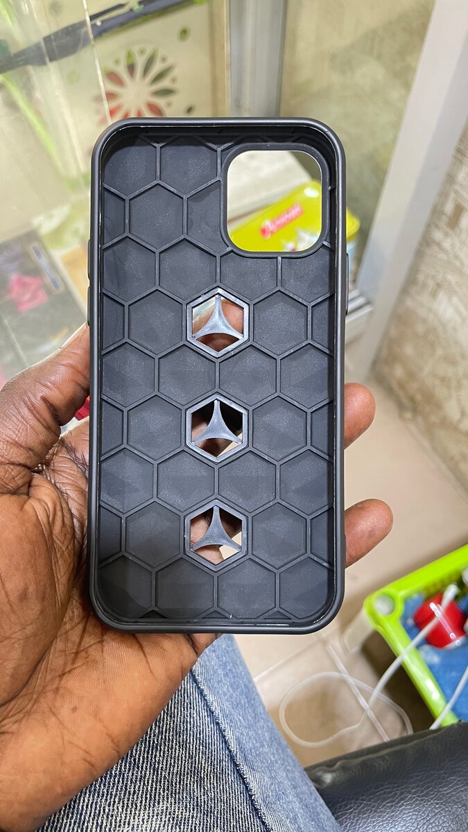 Coque Antichoc iPhone Hexa 12