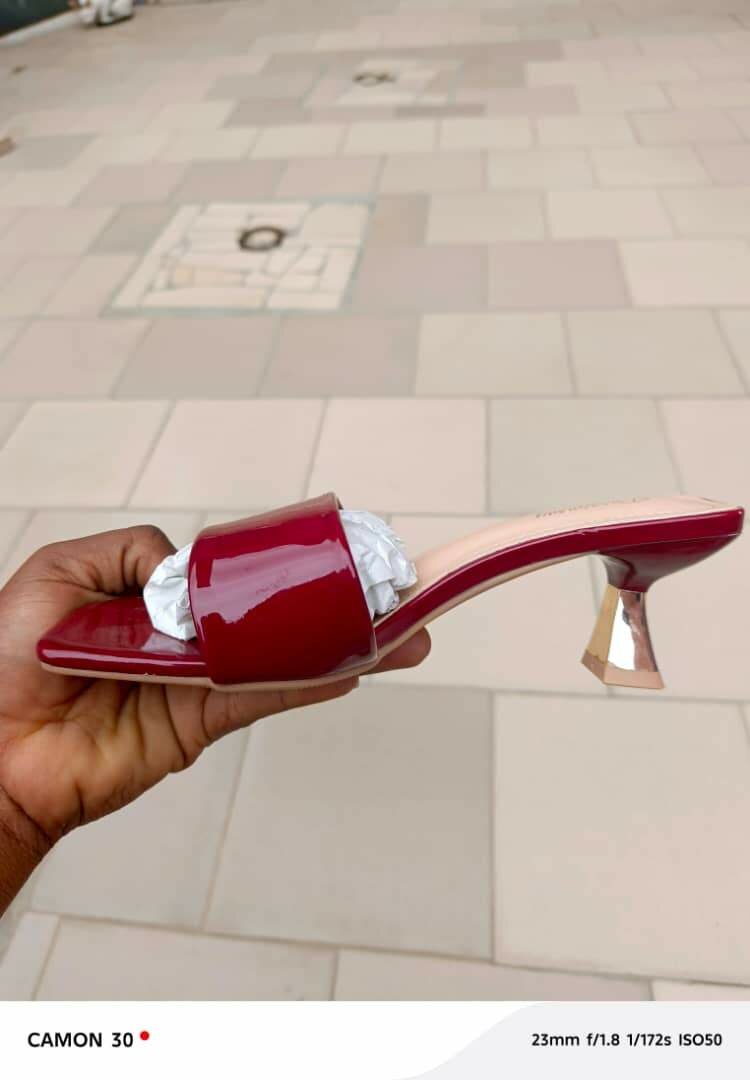 Mules rouges élégantes