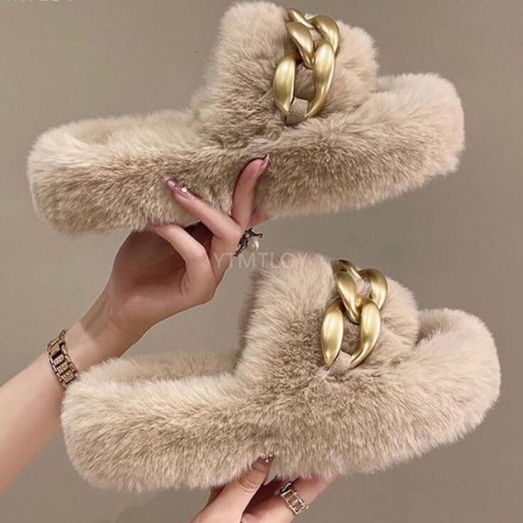 Fur sandals