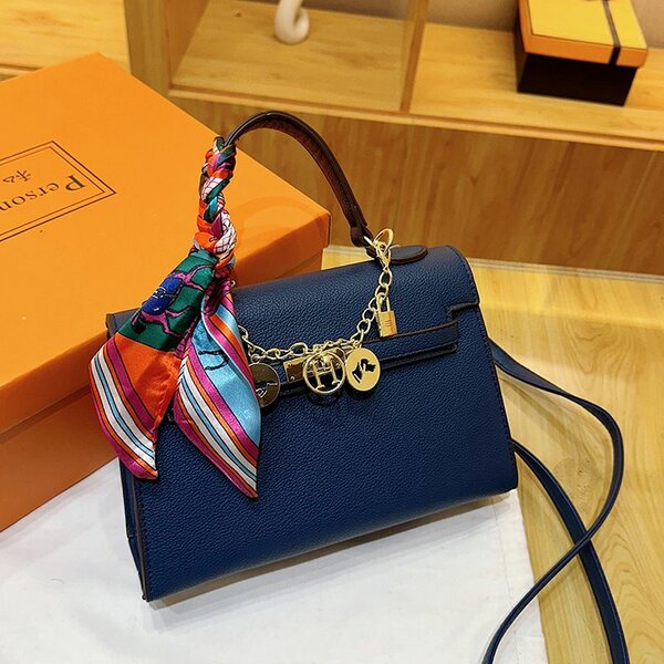 Sac à main en cuir tressé élégant