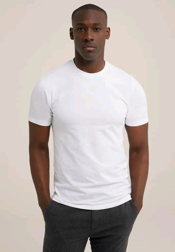 Tee-shirts à couleurs uniques