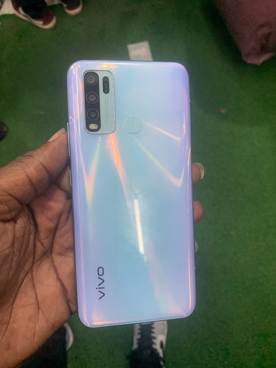 Vivo Y50 128gb/8gb ram