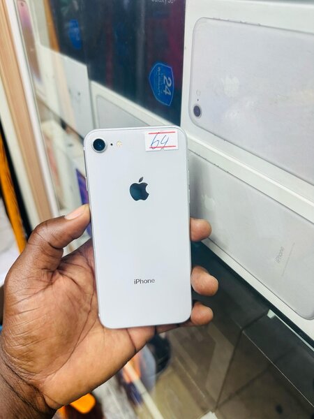 iPhone 8 simple 64gb