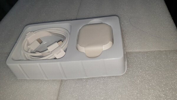 15 pro max charger 35 usb-c Power adapter apple