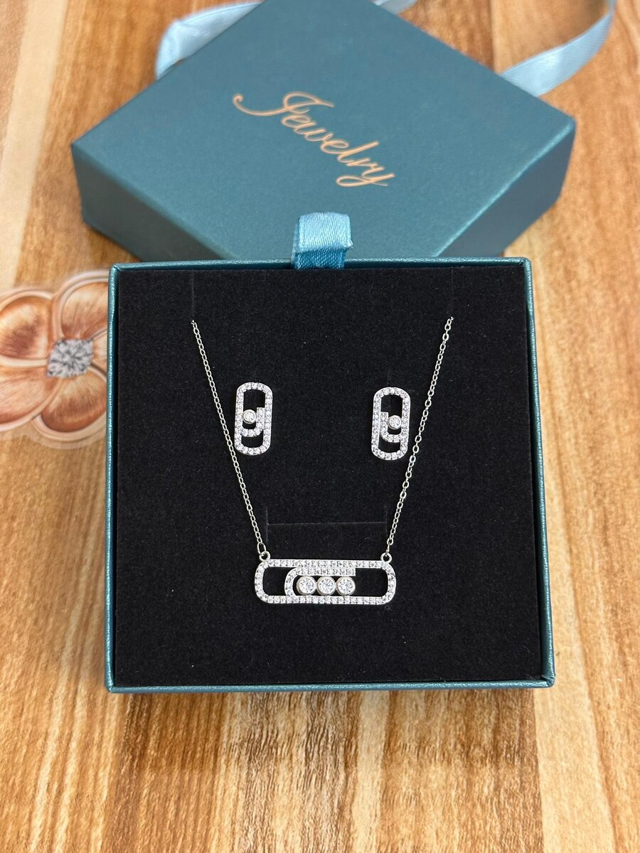 Ensemble Collier et Boucles d'Oreilles