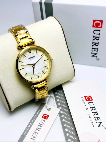 MONTRE DE LUX DAME CURREN