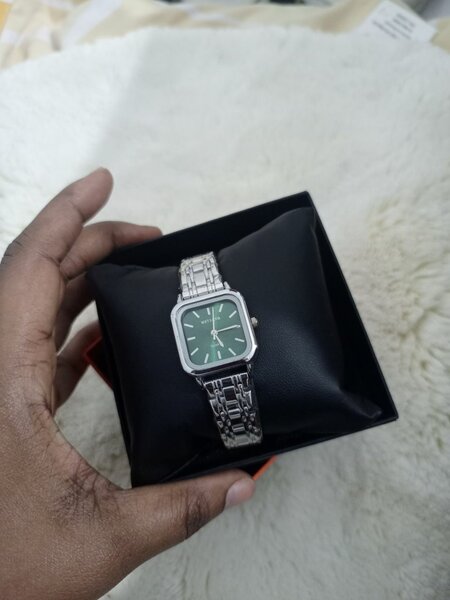 Montre Cécile,acier inoxydable