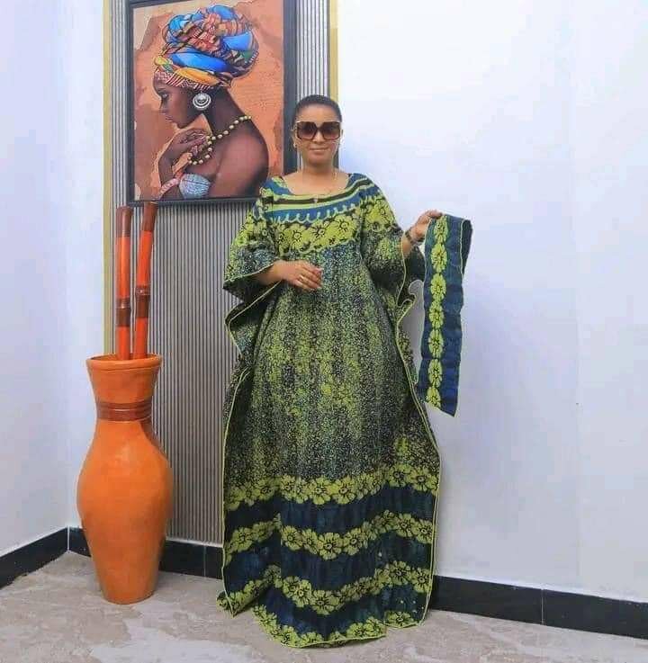 Robe boubou disponible a 9000fr