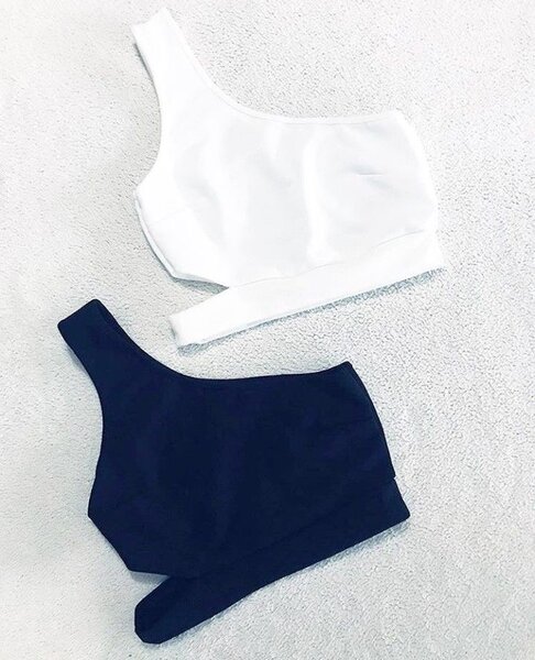 Top asymétrique pour femme