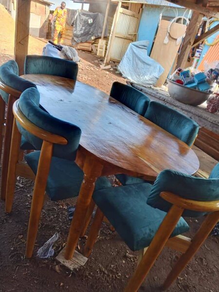 Ensemble table et chaises bois