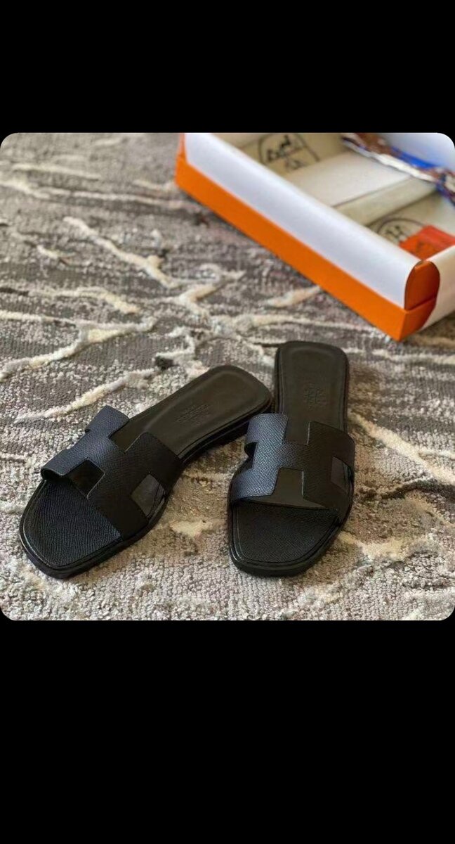 Ladies Hermes Slippers