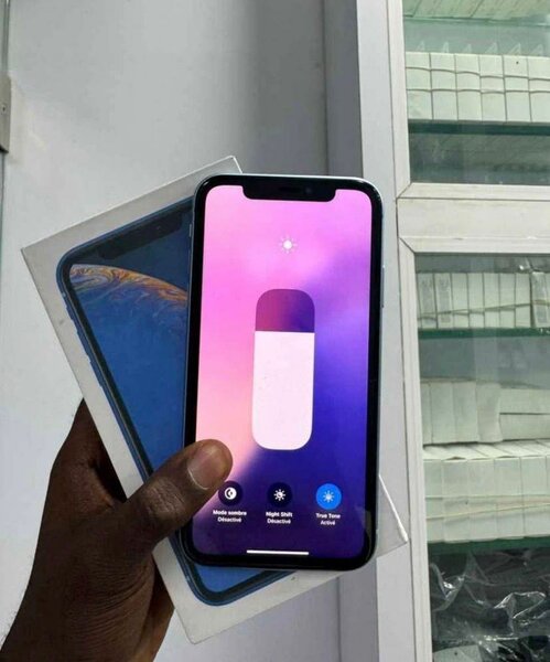 iPhone XR Bleu Débloqué