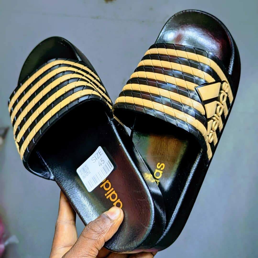 Slides adidas