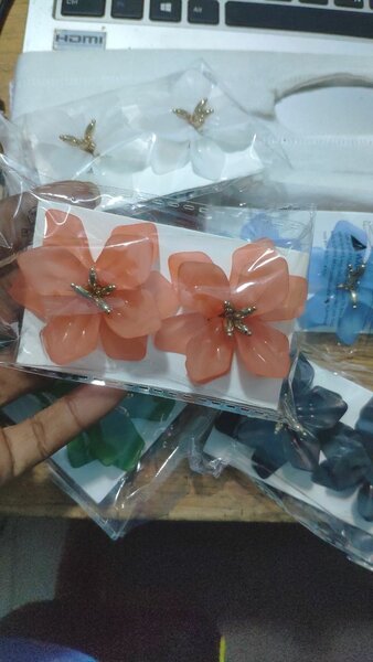 Floral Hair Clips Set
